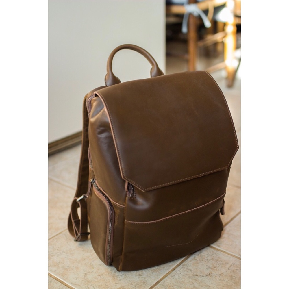 🏔 Minimalist Travel Backpack in Americano